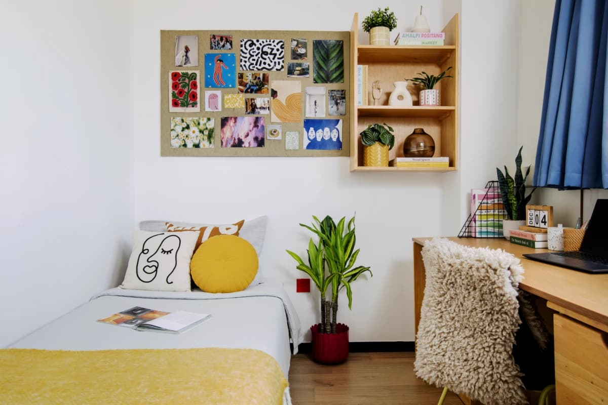 Ewen Henderson Court — Large Ensuite