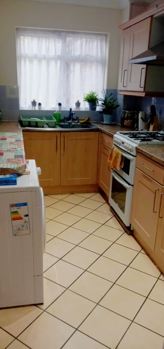 Very cosy double ensuite bedroom in Uxbridge — Ensuite double room Private Bathroom